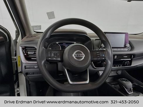 Certified 2021 Nissan Rogue SV image 11