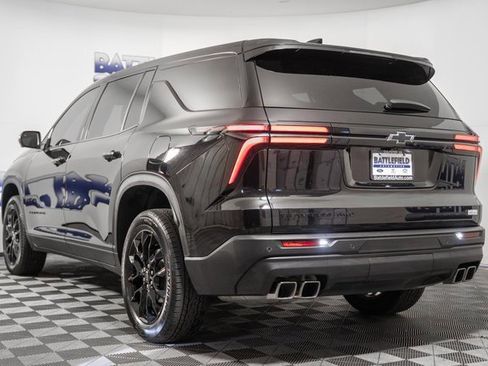 Used 2024 Chevrolet Traverse LS w/ Midnight/Sport Edition image 4