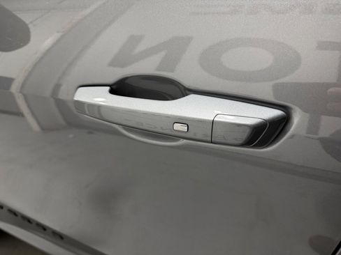 New 2026 Chevrolet Traverse RS w/ LPO, Floor Liner Package image 10