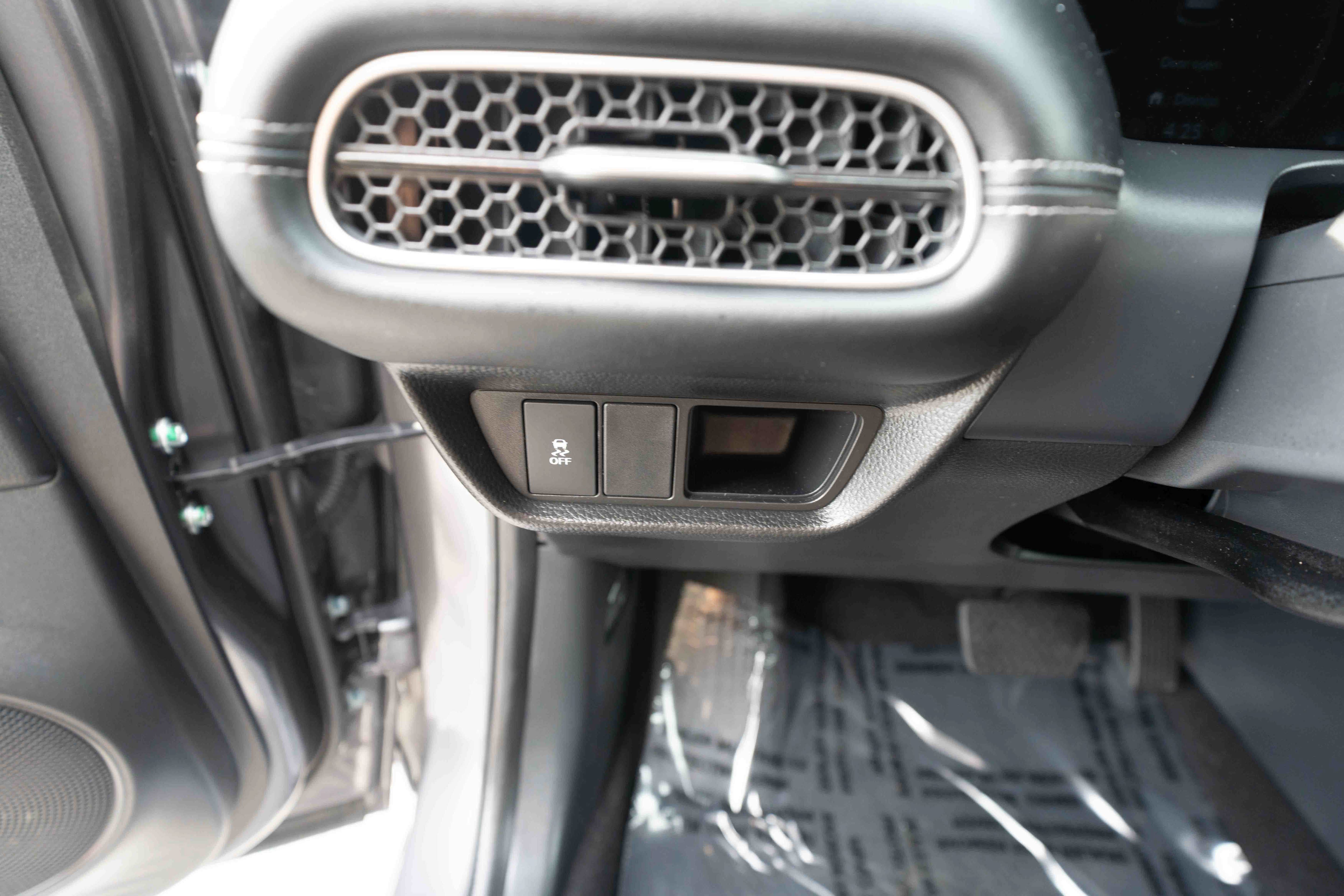 Certified 2026 Honda HR-V EX-L image 11