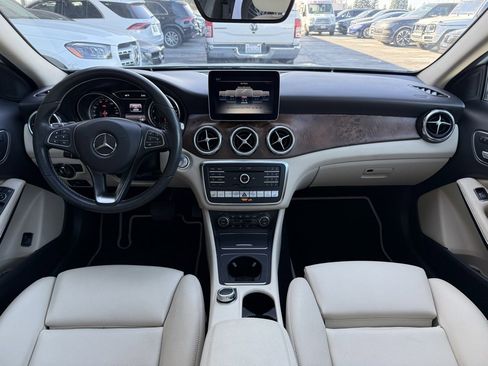 Used 2019 Mercedes-Benz GLA 250 4MATIC image 10