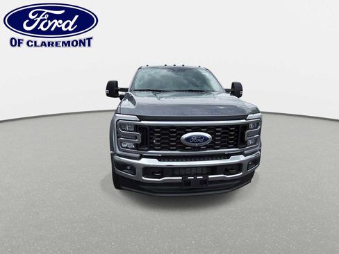 New 2026 Ford F450 XLT w/ XLT Premium Package AWD/4WD image 3