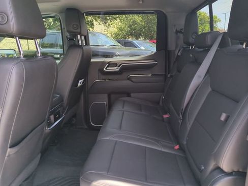 Used 2022 Chevrolet Silverado 1500 LTZ w/ LTZ Premium Package AWD/4WD image 16
