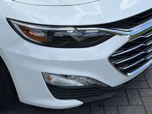 Certified 2022 Chevrolet Malibu LT w/ Leather Package FWD image 8