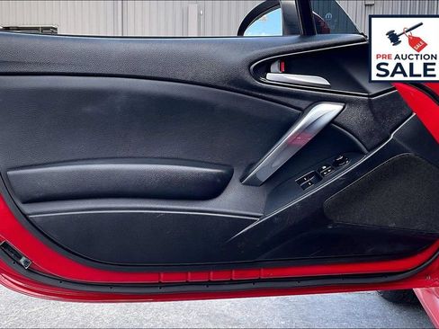 Used 2018 FIAT 124 Spider Classica w/ Technology & Siriusxm Group RWD image 23