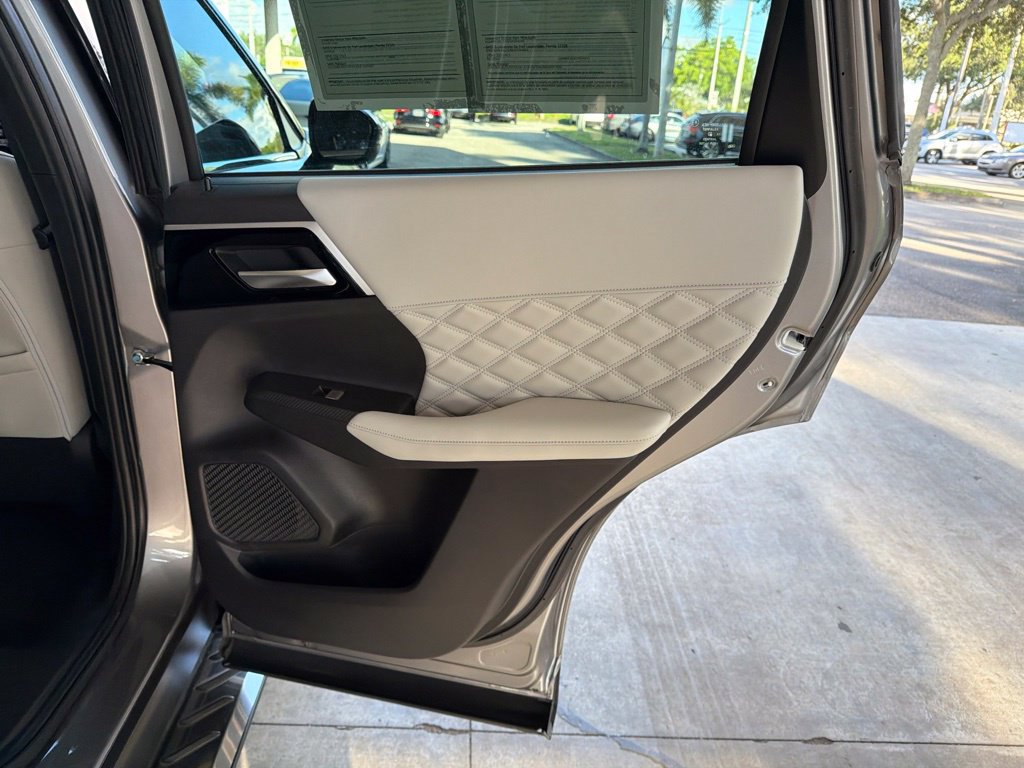 Used 2022 Mitsubishi Outlander SEL AWD/4WD image 34