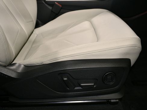 Used 2021 Audi Q3 2.0T Premium Plus w/ Premium Plus Package image 14