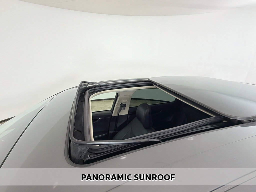 Used 2023 Lincoln Nautilus Reserve AWD/4WD image 4