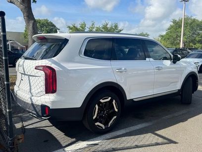 Used 2025 Kia Telluride S