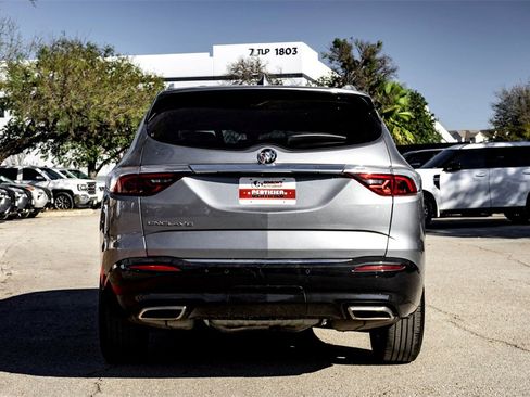 Used 2024 Buick Enclave Premium image 6