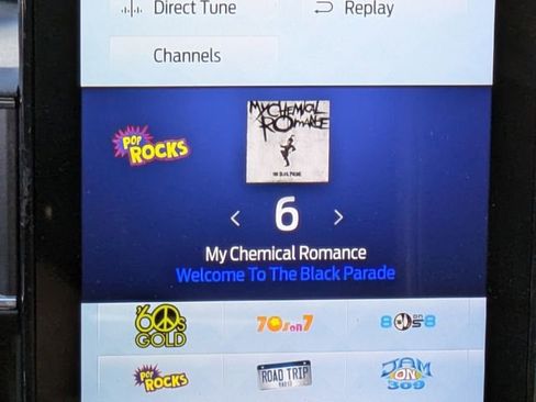 Used 2020 Ford Explorer Platinum w/ Premium Technology Package image 20