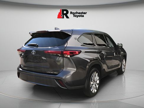 Used 2021 Toyota Highlander Limited AWD/4WD image 7