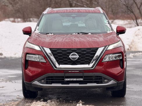 Used 2022 Nissan Rogue SL w/ SL Premium Package image 2