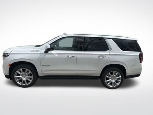 Used 2023 Chevrolet Tahoe High Country image 2