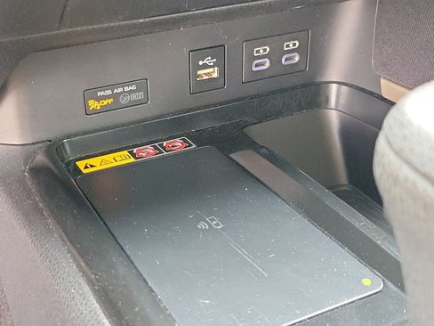 Used 2025 Toyota Camry LE FWD image 29