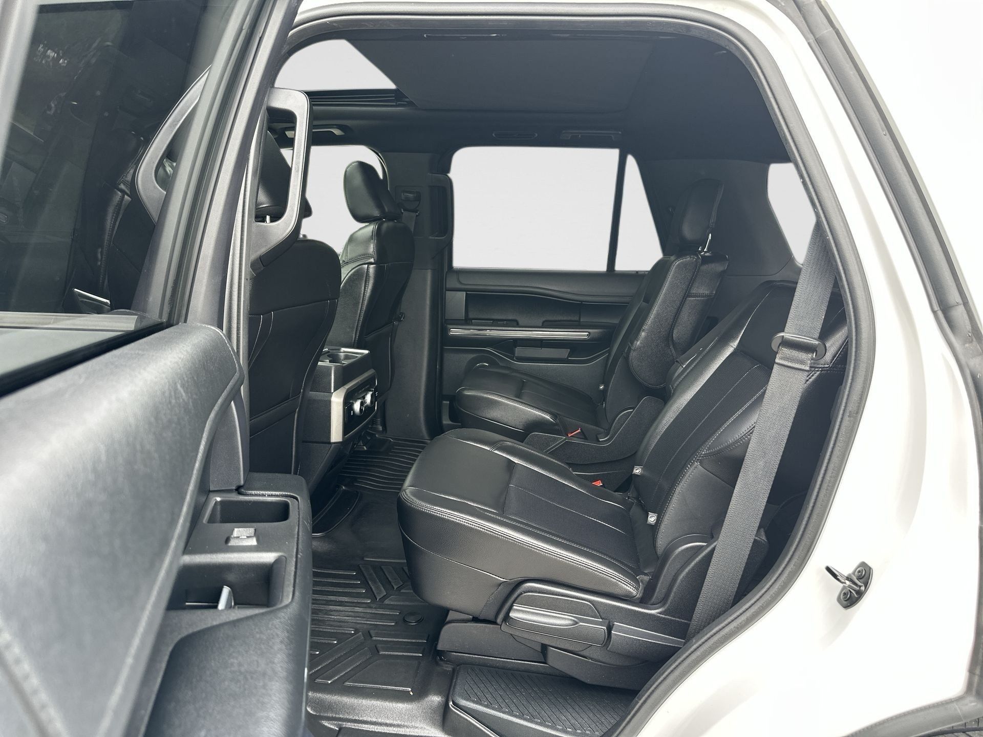 Used 2021 Ford Expedition XLT RWD image 25