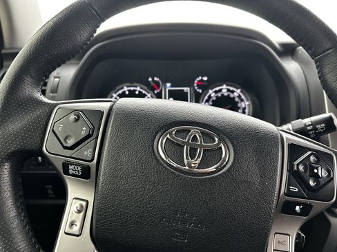 Used 2020 Toyota 4Runner Limited image 17