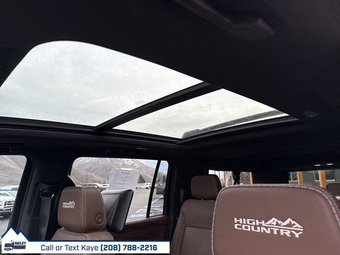 Used 2024 Chevrolet Suburban High Country w/ Advanced Technology Package image 19