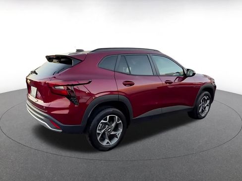 Used 2025 Chevrolet Trax LT image 14
