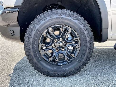 New 2026 Chevrolet Silverado 1500 ZR2 AWD/4WD image 7