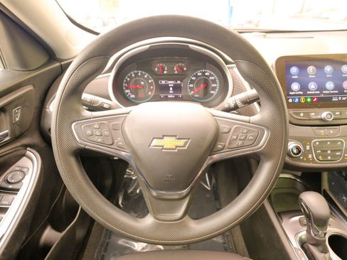 Used 2024 Chevrolet Malibu LT image 35