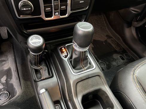 Certified 2023 Jeep Gladiator Overland image 26