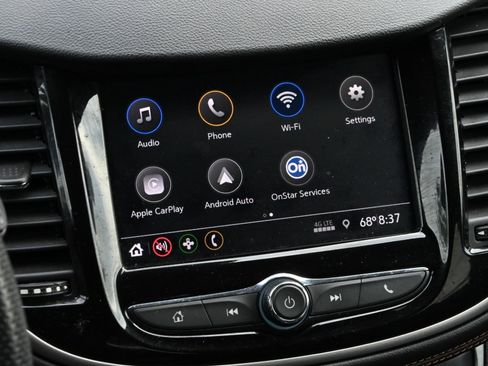 Used 2020 Chevrolet Trax LT FWD image 16