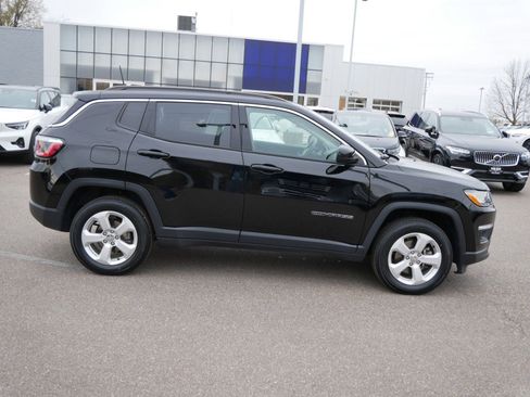 Used 2019 Jeep Compass Latitude w/ Popular Equipment Group image 8