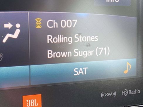 Used 2019 Toyota Prius Limited image 21