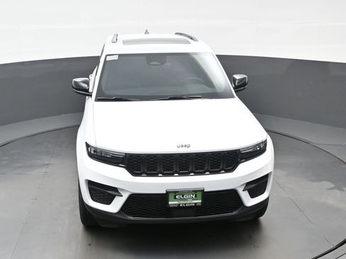 New 2025 Jeep Grand Cherokee Altitude AWD/4WD image 25