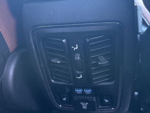 Used 2021 Jeep Grand Cherokee Overland image 13