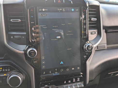 Used 2024 RAM 2500 Big Horn w/ Sport Appearance Package image 26