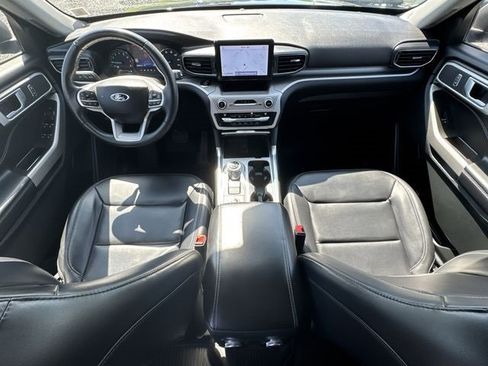 Used 2021 Ford Explorer XLT w/ Equipment Group 202A image 20