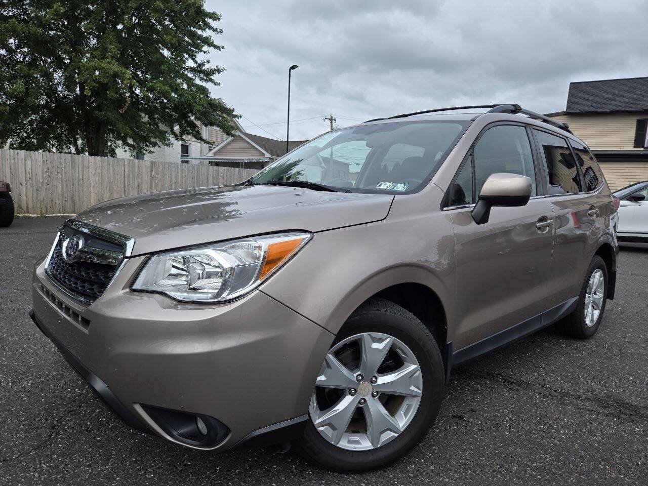 Used 2014 Subaru Forester 2.5i Limited AWD/4WD image 2