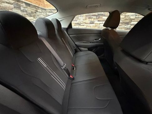 Certified 2023 Hyundai Elantra SEL FWD image 30