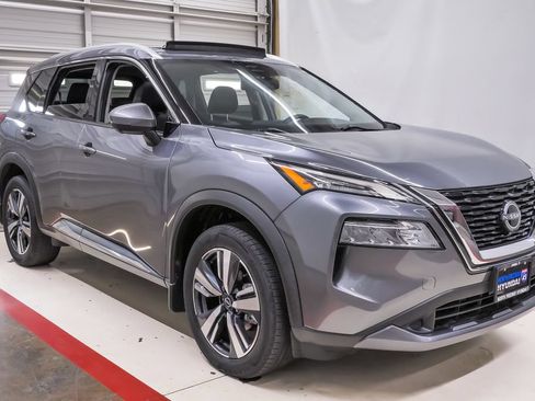 Used 2023 Nissan Rogue SL FWD image 5