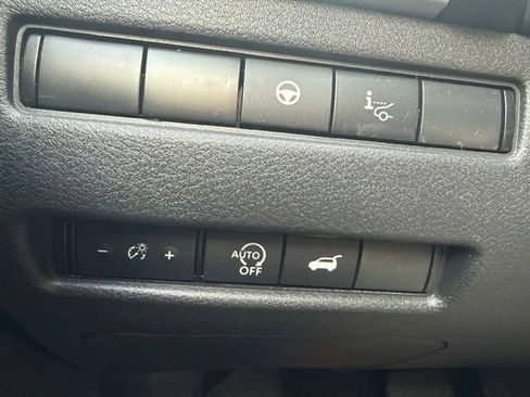 Used 2024 Nissan Rogue Platinum w/ Platinum Premium Package AWD/4WD image 21