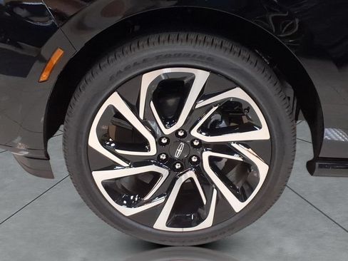 New 2027 Lincoln Navigator Black Label AWD/4WD image 2