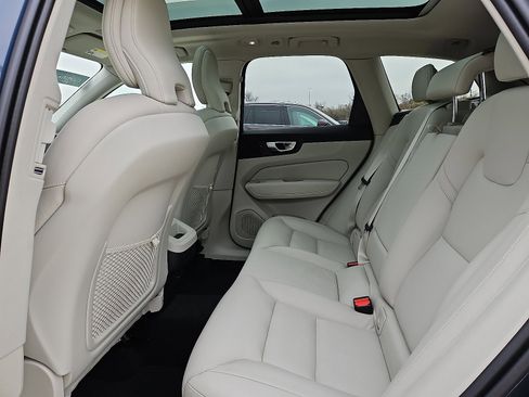 Certified 2024 Volvo XC60 B5 Core w/ Climate Package image 10