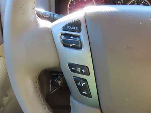 Used 2014 Nissan Armada SV image 15