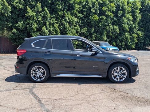 Used 2017 BMW X1 xDrive28i image 3