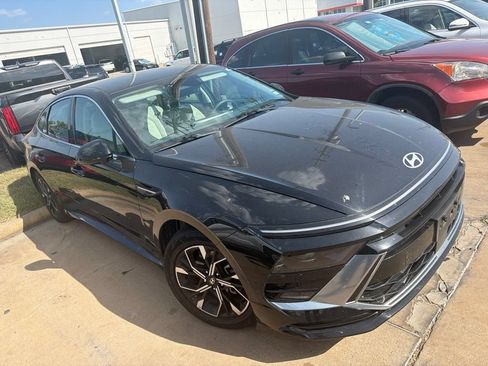 Used 2025 Hyundai Sonata SEL FWD image 6