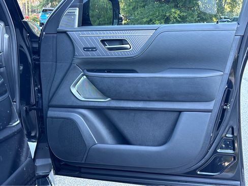 New 2026 INFINITI QX80 Autograph w/ Premium Cargo Package image 16