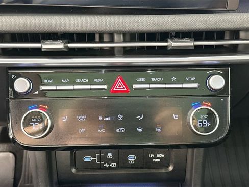 Used 2025 Hyundai Tucson SEL AWD/4WD image 15
