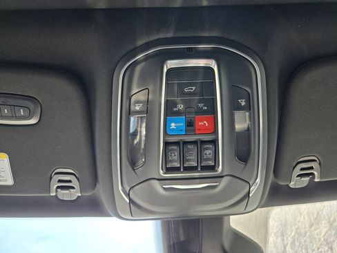 Used 2024 Jeep Wagoneer 4WD w/ Premium Group I image 23