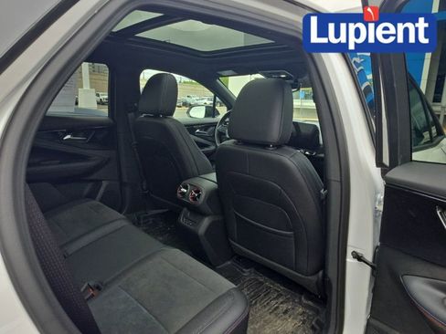 Used 2025 Chevrolet Blazer EV RS w/ Super Cruise Package AWD/4WD image 16