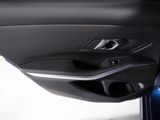 Used 2024 BMW 330i Sedan w/ Premium Package RWD image 63