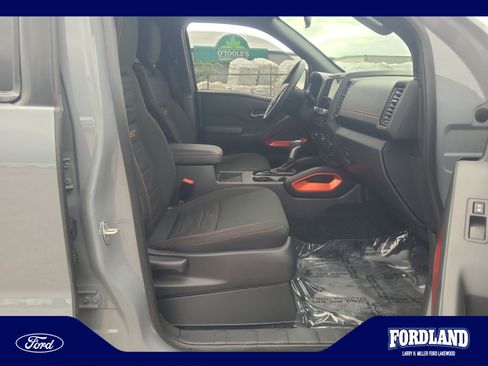 Used 2023 Nissan Frontier PRO-4X w/ Pro Convenience Package AWD/4WD image 19