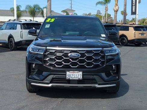 Used 2025 Ford Explorer Platinum w/ Ultimate Package AWD/4WD image 8