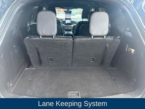 Certified 2020 Ford Explorer XLT w/ Equipment Group 202A RWD image 9